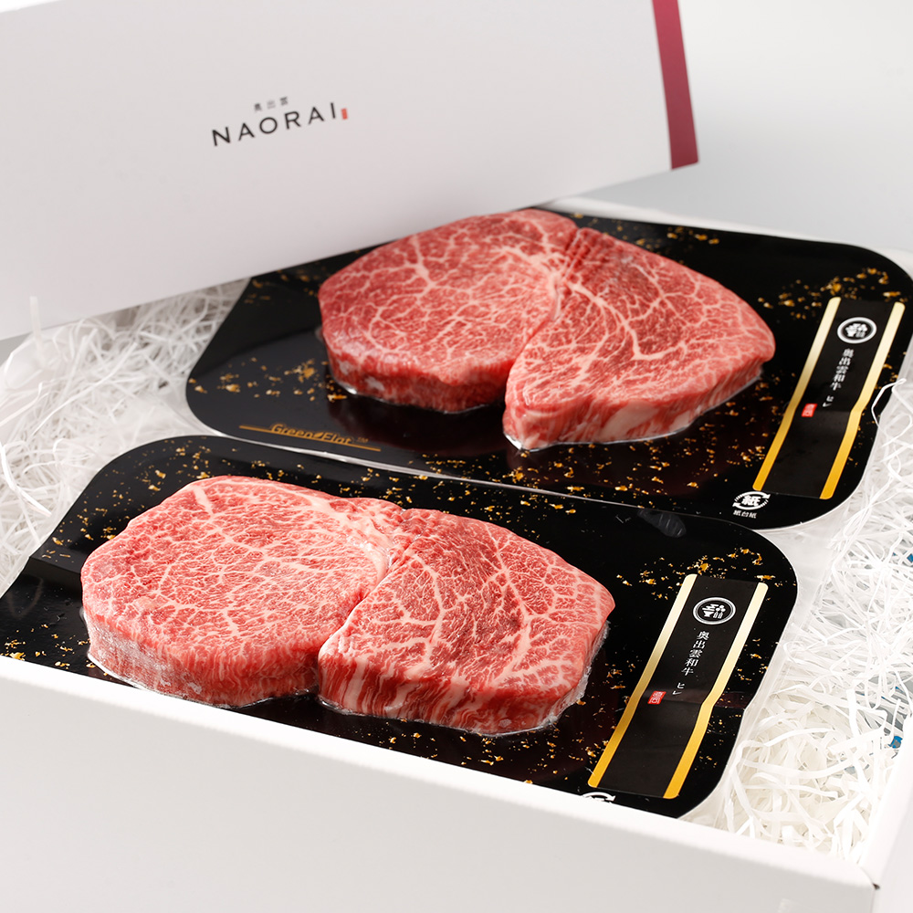 高級感のあるギフト箱でお届けします。