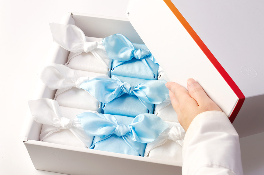 出産内祝専用のパッケージ きちんと感が伝わる風呂敷包み