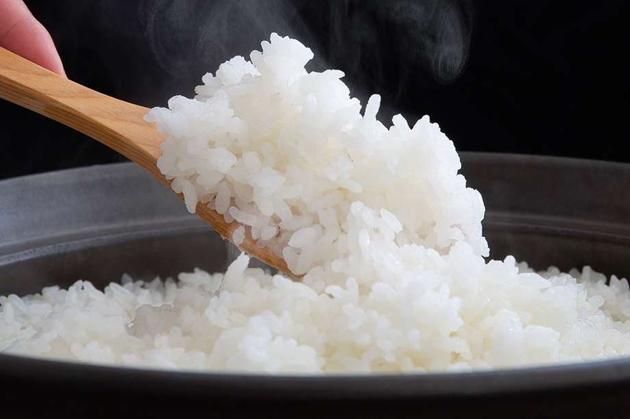 炊きたての白ごはん